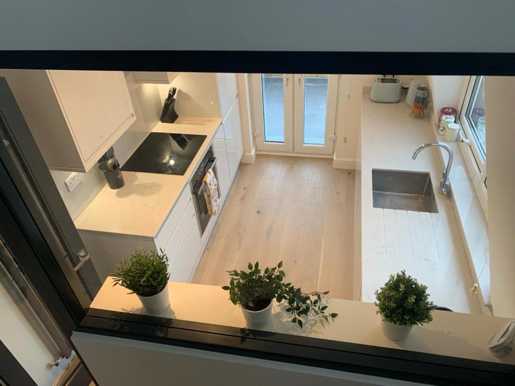 One Bedroom Apartment Londen Buitenkant foto